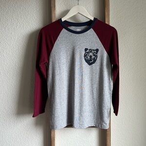 Old Navy Bear graphic colorblock t-shirt sz: XL